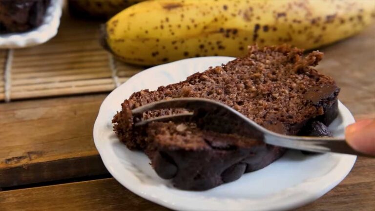 Sem Trigo E Saud Vel Aprenda A Fazer Bolo De Chocolate Sem A Car