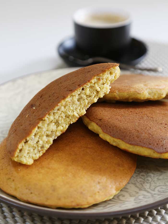 café da manhã, banana e fubá